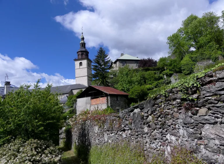 La cité de Conflans et son clocher, à Albertville