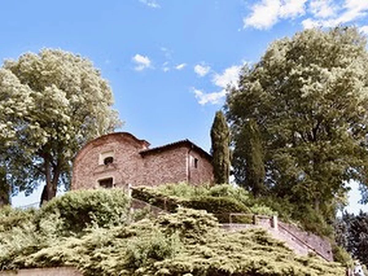 Da San Felice in Cinaglio a San Nazario in Montechiaro passando per l’antica pieve di Piesenzana. Un...
