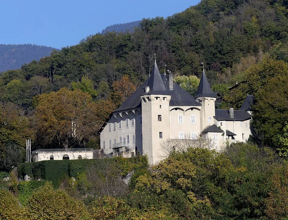 Le château Manuel de Locatel à Conflans