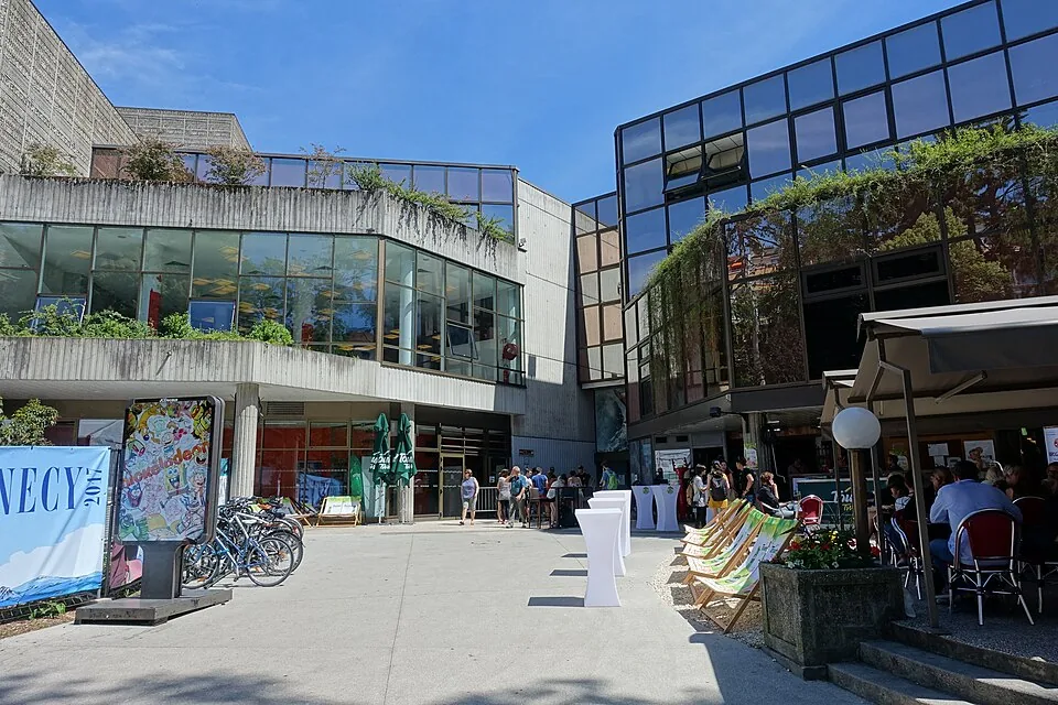 L’entrée de Bonlieu, scène nationale d’Annecy